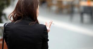 Jeder Zweite für Steuererhöhungen auf Tabak und Spirituosen