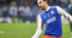 2. Liga: Schalke schlägt Karlsruhe und bleibt Tabellenführer