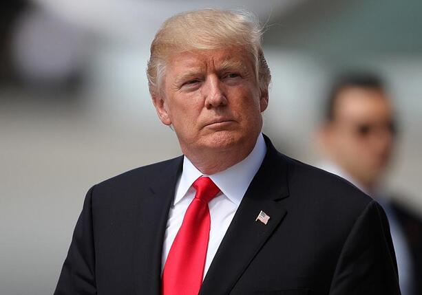 Bild vergr&ouml;&szlig;ern: Iran-Krieg: Trump erneuert Drohungen und verlängert Ultimatum