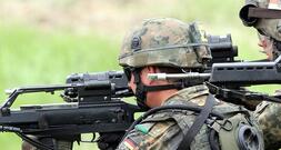 Ausreisen: Kriegsdienstgegner sehen Vorbereitung für Wehrpflicht
