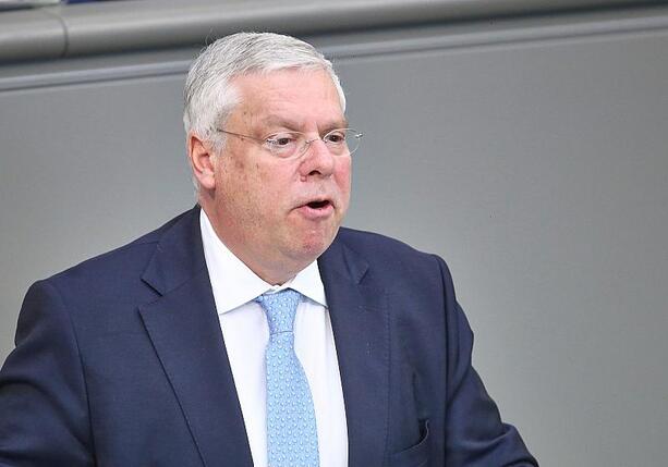 Bild vergr&ouml;&szlig;ern: Hardt glaubt nicht an Machtwechsel im Iran