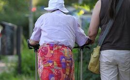 Spritpreise: Verbände fürchten Folgen für ambulante Pflege