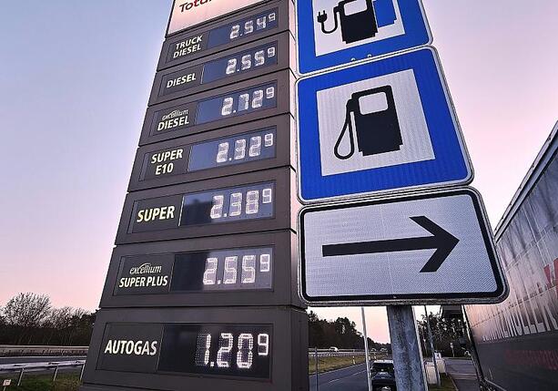 Bild vergr&ouml;&szlig;ern: Dieselpreis erreicht neues Allzeithoch - Benzin knapp darunter