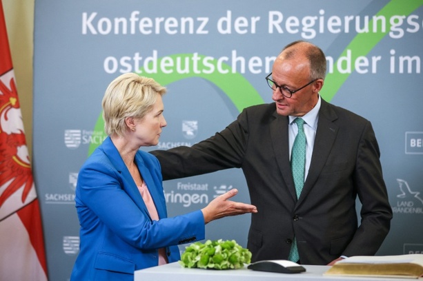 Bild vergr&ouml;&szlig;ern: Handfester Koalitionskrach um Entlastungen - Merz zählt Reiche an