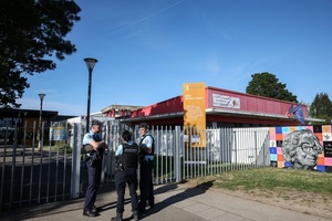 Schüler in Frankreich sticht mit Küchenmesser auf 15-Jährige ein