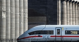 ICE nach Riss von Oberleitung in Sachsen-Anhalt gestoppt - Zwei Verletzte