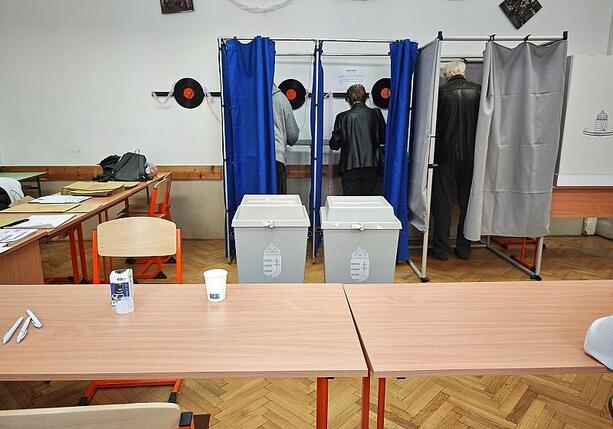 Bild vergr&ouml;&szlig;ern: Rekordwahlbeteiligung in Ungarn bis zum Mittag