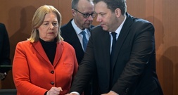 Union und SPD ringen um Entlastungen - Weidel bietet Merz Zusammenarbeit an