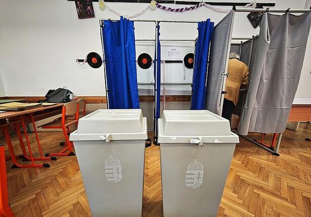 Bild vergr&ouml;&szlig;ern: Wahl in Ungarn: Orbáns Sprecher wittert schon Betrug