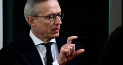 Minister Wildberger will Einsatz von Microsoft in Verwaltung verringern