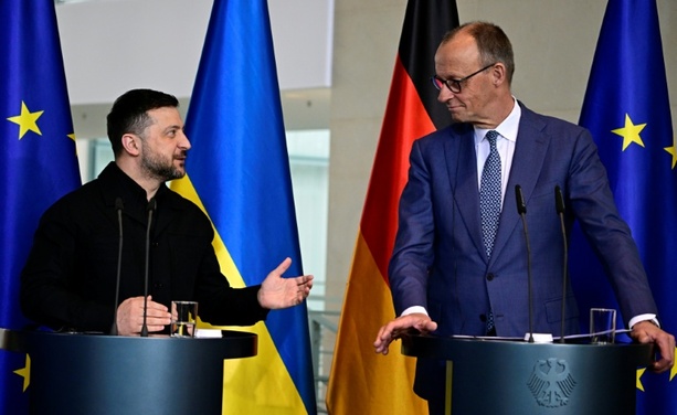 Bild vergr&ouml;&szlig;ern: Selenskyj verspricht Reparatur von Druschba-Pipeline bis Ende April