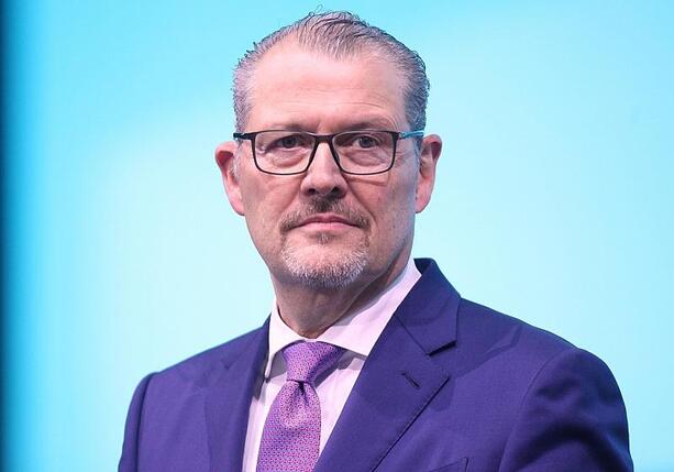 Bild vergr&ouml;&szlig;ern: Arbeitgeberverband lobt geplante Einsparungen im Gesundheitssystem