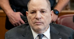 Vergewaltigungsvorwurf: Harvey Weinstein erneut in den USA vor Gericht