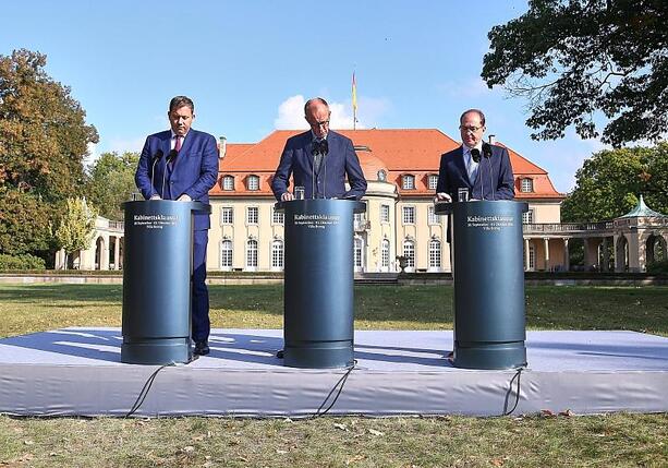 Bild vergr&ouml;&szlig;ern: Spitzentreffen in Villa Borsig drohte ohne Ergebnis zu enden