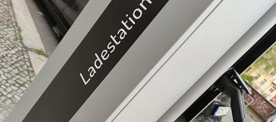 Verkehrsministerium fördert Ladestationen in Mehrparteienhäusern