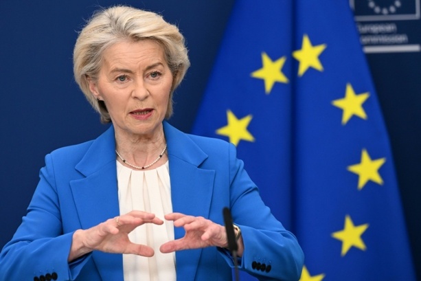Bild vergr&ouml;&szlig;ern: Von der Leyen: EU-App für Alterskontrollen im Netz bald einsatzbereit