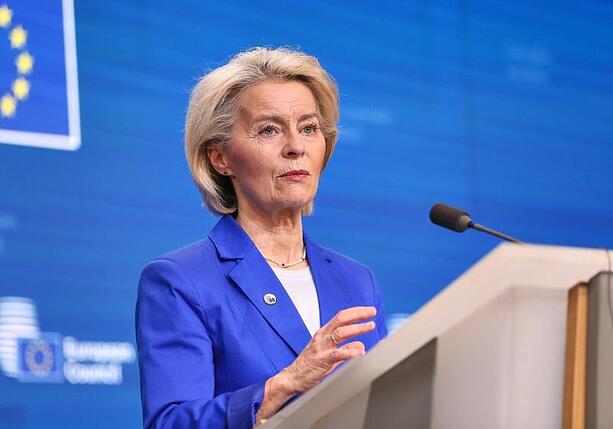 Bild vergr&ouml;&szlig;ern: Von der Leyen: EU-App zur Altersverifikation einsatzbereit