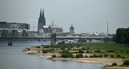 Gericht: In Nordrhein-Westfalen dürfen aktuell keine Abschleppkosten erhoben werden