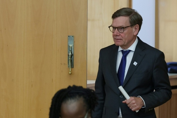 Bild vergr&ouml;&szlig;ern: Sudan-Konferenz in Berlin sagt Bürgerkriegsland mehr als 1,3 Milliarden Euro zu