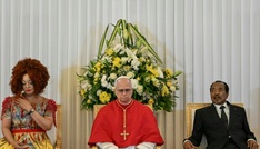 Papst ruft bei Ankunft in Kamerun zur Achtung der Menschenrechte auf