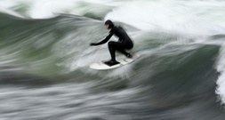Neuer Münchner Oberbürgermeister stellt Rückkehr von Eisbachwelle bis Sommer in Aussicht