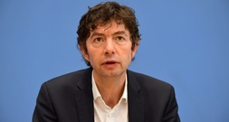 Gericht verbietet Hamburger Physiker Behauptung über Täuschung durch Drosten