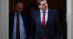 Mandelson-Affäre: Weiterer Rücktritt in britischer Regierung steht wohl bevor