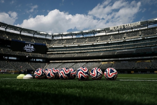 Bild vergr&ouml;&szlig;ern: 150 Dollar: Empörung über teure Zugtickets für Fußball-Fans bei WM in New York