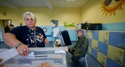 Achte Wahl in fünf Jahren: Vorgezogene Parlamentswahl in Bulgarien begonnen