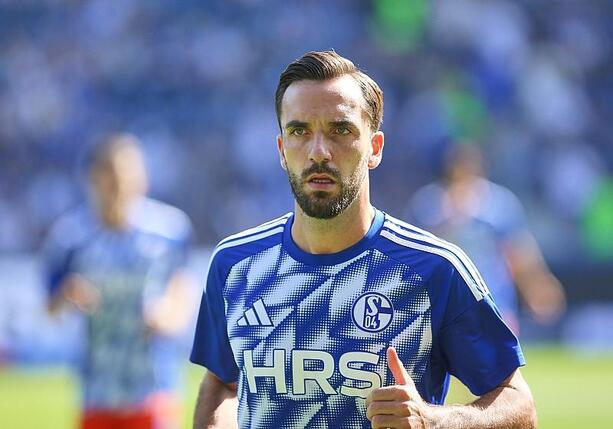 Bild vergr&ouml;&szlig;ern: 2. Liga: Schalke schlägt Münster klar und bleibt Tabellenführer