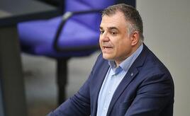 SPD-Gesundheitspolitiker plädiert für Reduzierung der Krankenkassen