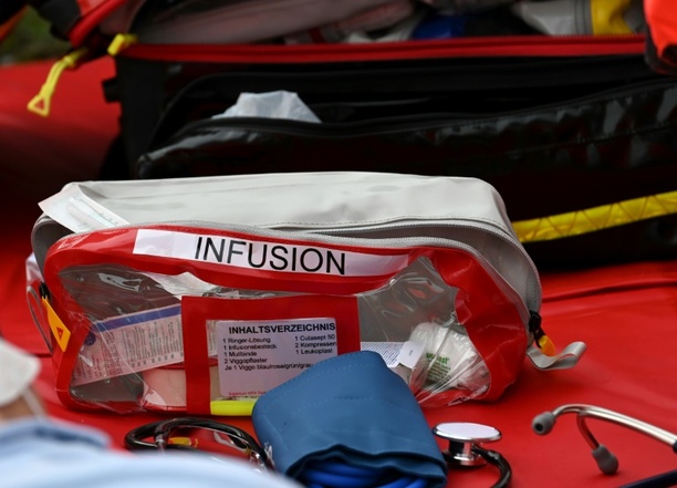 Bild vergr&ouml;&szlig;ern: Kollision mit Taxi: Zwölfjährige stirbt nach Verkehrsunfall in Nordrhein-Westfalen