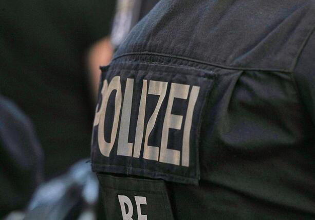 Bild vergr&ouml;&szlig;ern: Drei Tote bei schwerem Verkehrsunfall in Niedersachsen