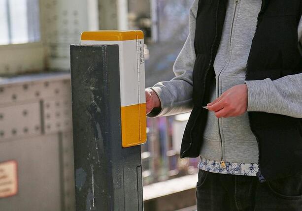 Bild vergr&ouml;&szlig;ern: Ethikrat-Chef fordert Ende der Strafbarkeit von Schwarzfahren