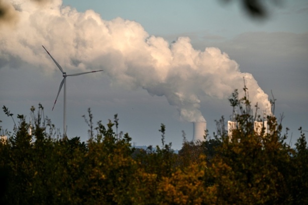 Bild vergr&ouml;&szlig;ern: Petersberger Klimadialog berät über Energiewende und Klimafinanzierung