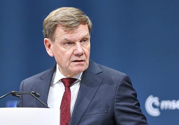 Bild vergr&ouml;&szlig;ern: Wadephul mahnt zu Tempo bei Ukraine-Hilfspaket