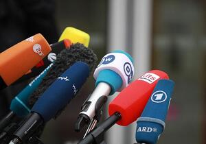 Medien fordern Schutz gegen KI-Ausbeutung