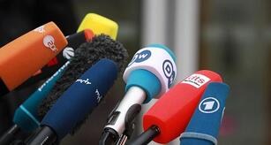 Bundesregierung nimmt Medienappell gegen KI-Ausbeutung 