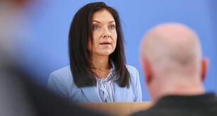 Bundesregierung kappt Konjunkturprognose