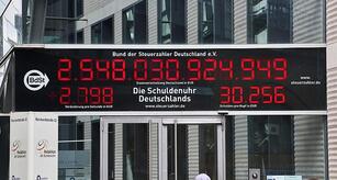 Frühjahrsprojektion: Klingbeil darf mehr Schulden machen