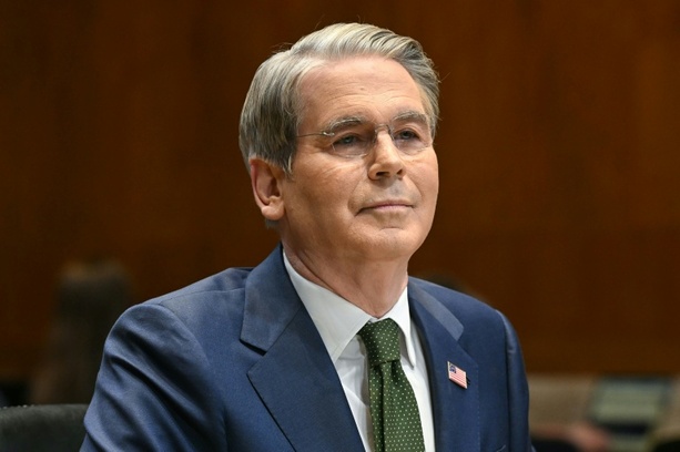 Bild vergr&ouml;&szlig;ern: US-Finanzminister Bessent verteidigt Lockerung von Sanktionen für russisches Öl