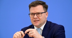 Umweltminister Schneider lehnt Nutzung von Atomenergie in Deutschland ab