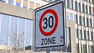 Studie: Tempo 30 in Ortschaften könnte Fußgängerleben retten