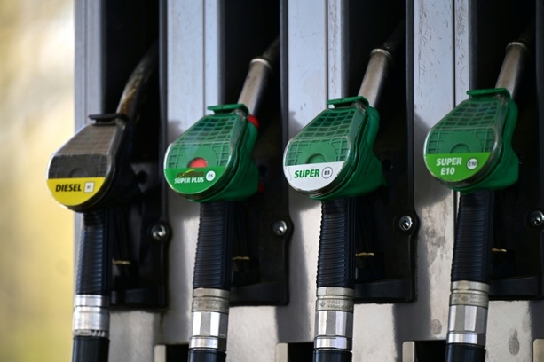 Bild vergr&ouml;&szlig;ern: Grünes Licht in Bundestag und Bundesrat: Tankrabatt kann zum 1. Mai kommen
