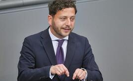 Banaszak kritisiert Krisenmanagement des Kanzlers