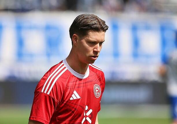 Bild vergr&ouml;&szlig;ern: 2. Bundesliga: Düsseldorf und Braunschweig punkten im Kellerkampf