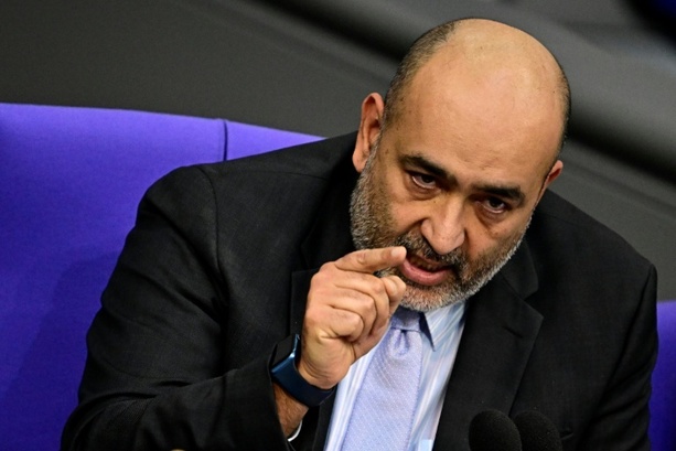 Bild vergr&ouml;&szlig;ern: Energiekrise durch Iran-Krieg: Bundestagsvize Nouripour besucht Saudi-Arabien und Emirate