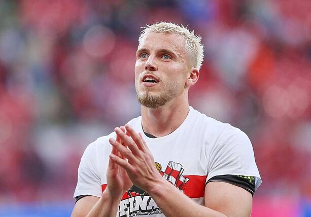 Bild vergr&ouml;&szlig;ern: Bundesliga: Bremen holt Punkt in Stuttgart