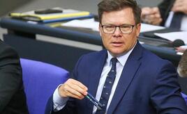 Bundesumweltminister denkt über Haushaltsnotlage nach