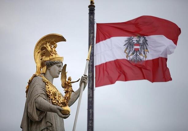 Bild vergr&ouml;&szlig;ern: Österreichischer Minister spricht sich gegen Übergewinnsteuer aus